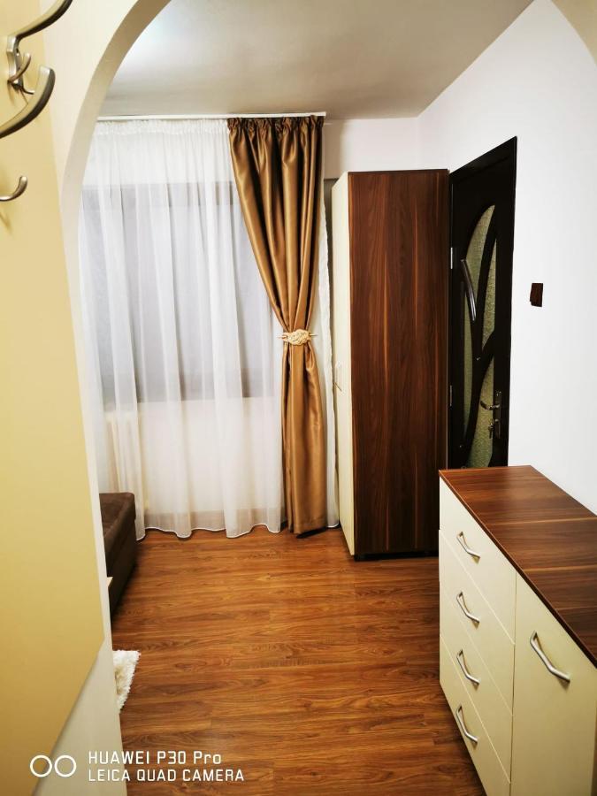 închiriez Garsoniera In Regim Hotelier Berceni-sun Plaza *
