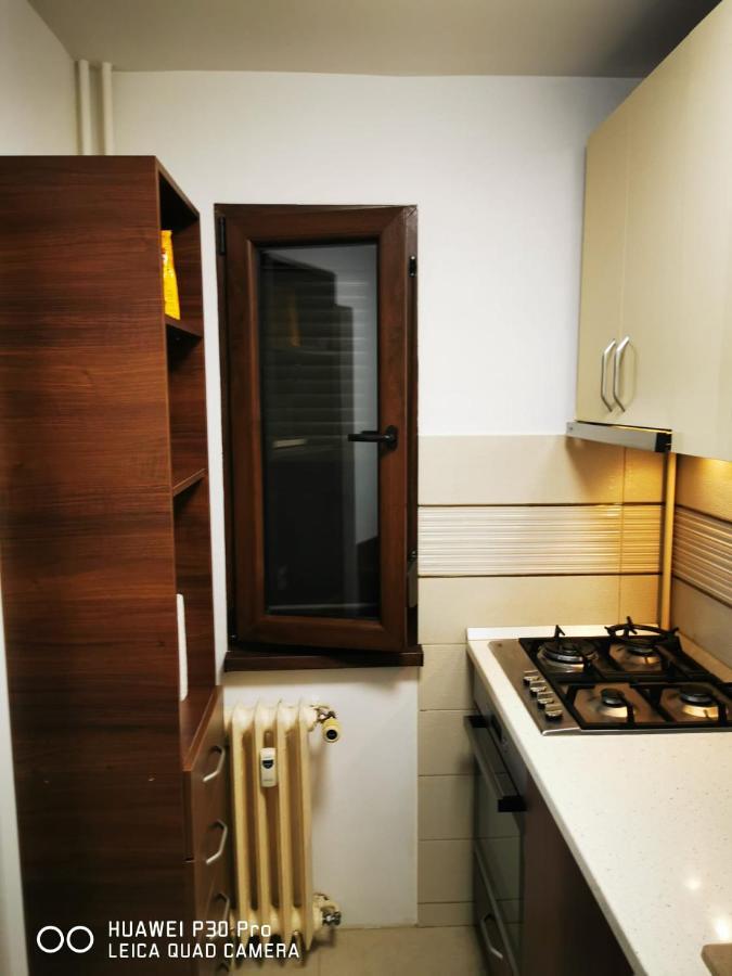 închiriez Garsoniera In Regim Hotelier Berceni-sun Plaza *